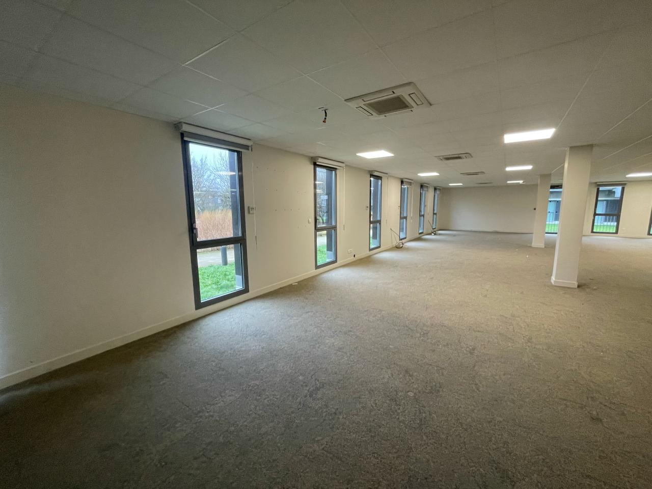 Bureau Saint-Herblain 723m² Vente bureau Saint-Herblain Loire-Atlantique OVBUR2533094 1